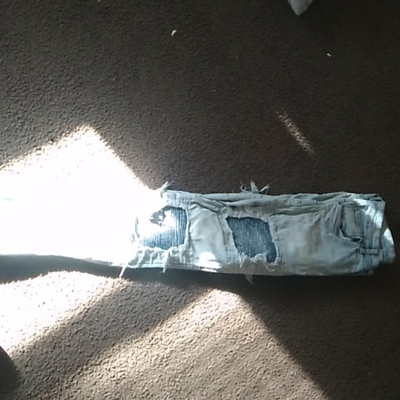 Can't fit them brand new wore once - Picture 2 of 4